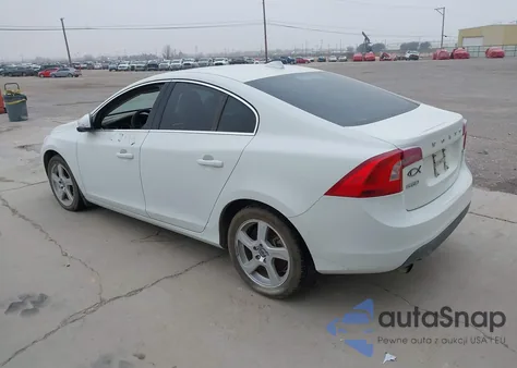 2012 Volvo S60 T5 z USA, uszkodzony, nr VIN YV1622FS4C2128219